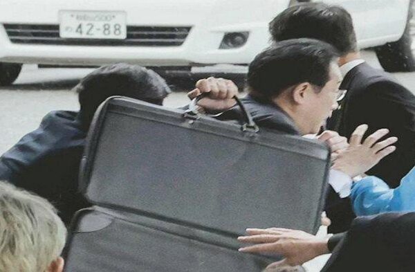 Kimura Ryuji (25), Pelaku Peledakan Perdana Menteri Jepang.